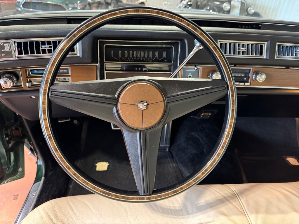 1975 Cadillac DeVille Image 24