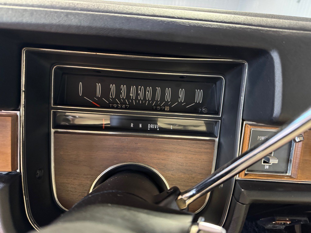 1975 Cadillac DeVille Image 27