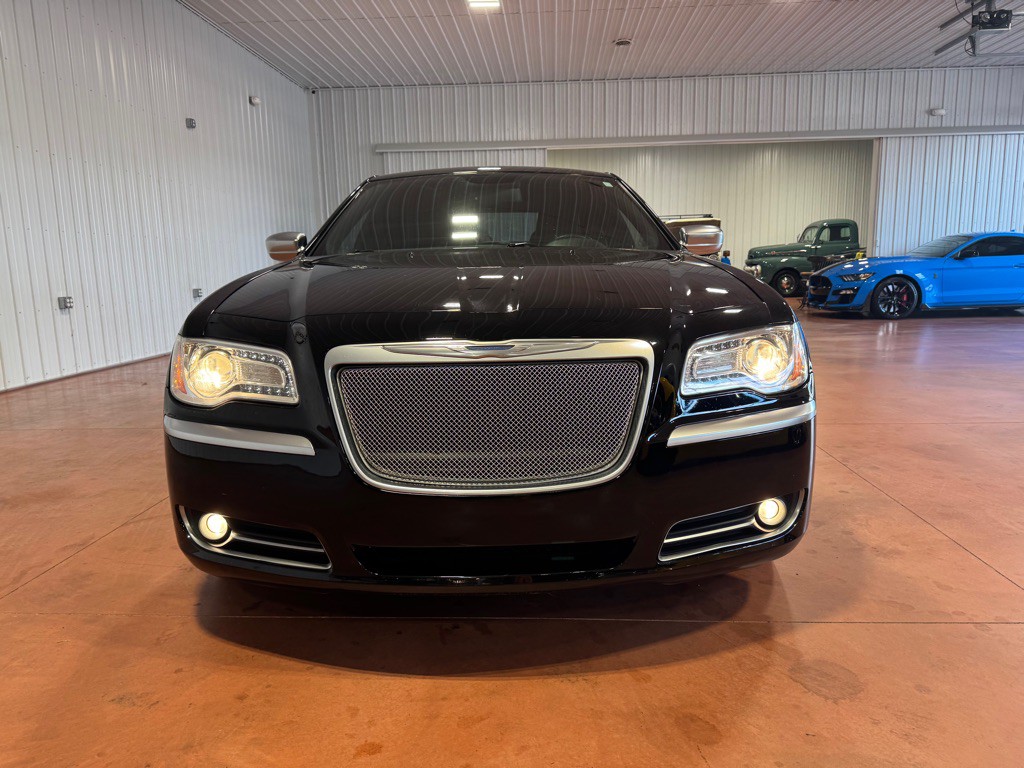 2014 Chrysler 300 Image 5