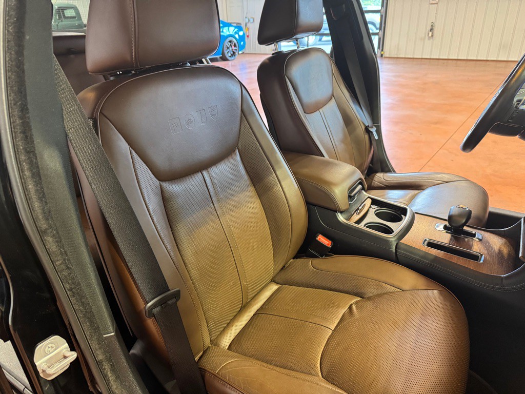 2014 Chrysler 300 Image 24