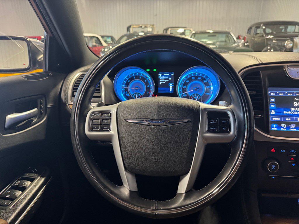 2014 Chrysler 300 Image 29