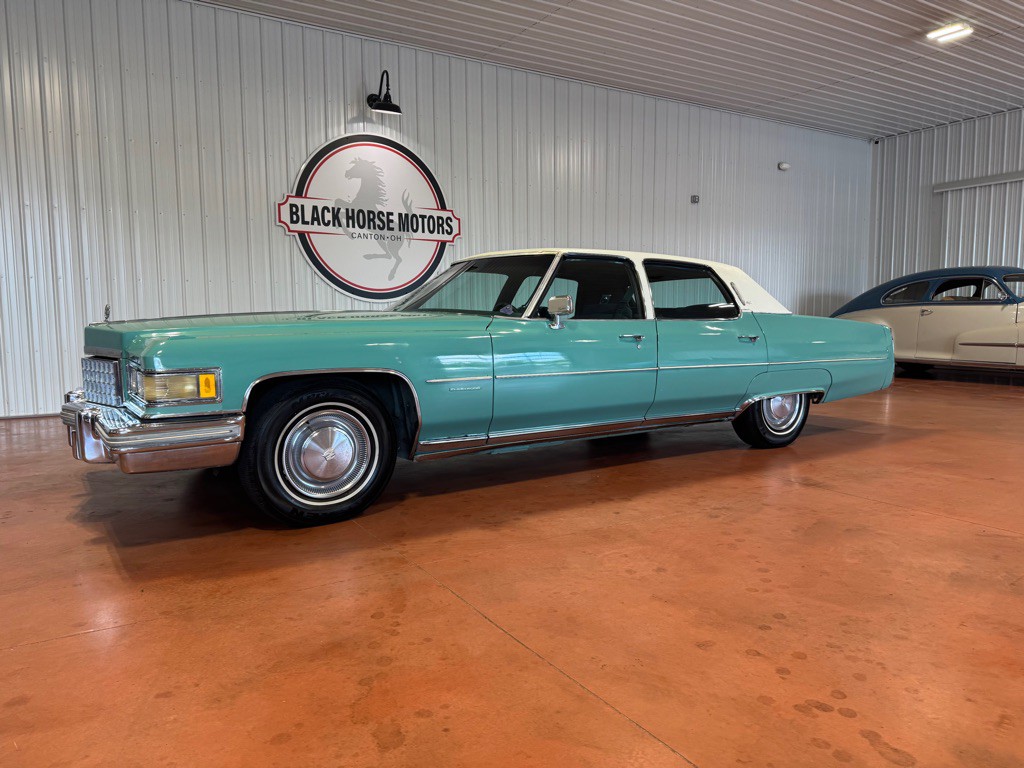 1976 Cadillac Fleetwood Image 3