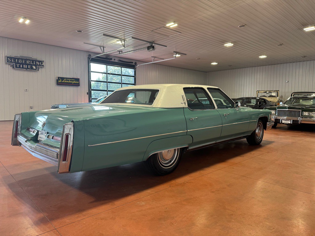 1976 Cadillac Fleetwood Image 7