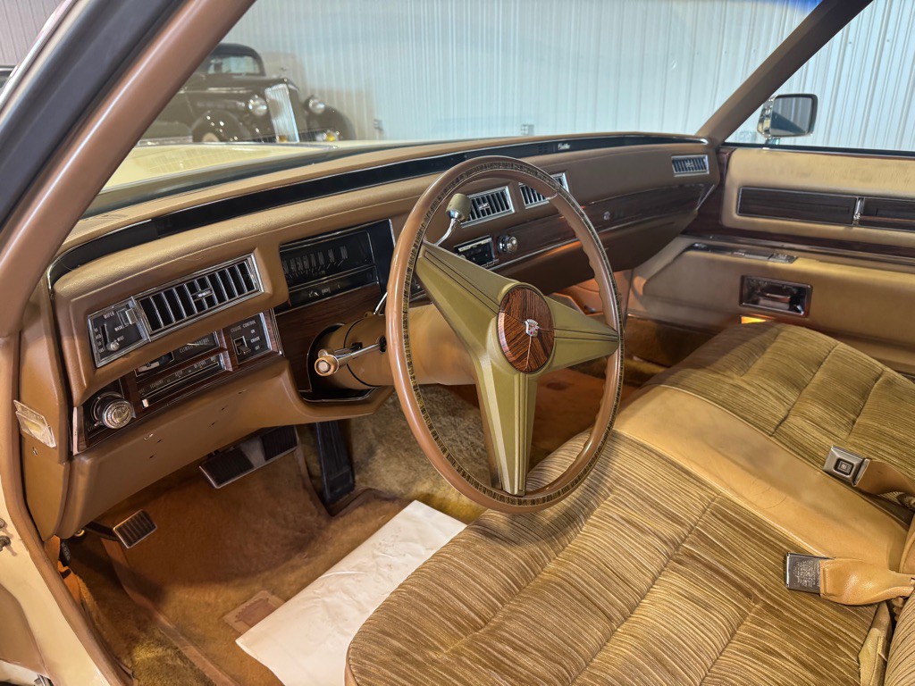 1976 Cadillac DeVille Image 19