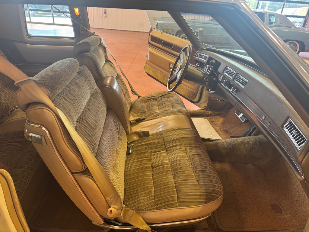 1976 Cadillac DeVille Image 22