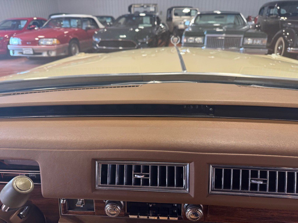 1976 Cadillac DeVille Image 27