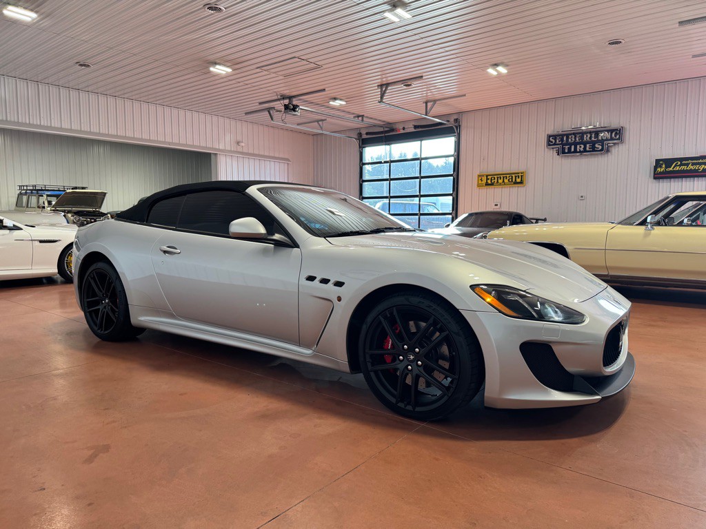 2016 Maserati GranTurismo Image 8
