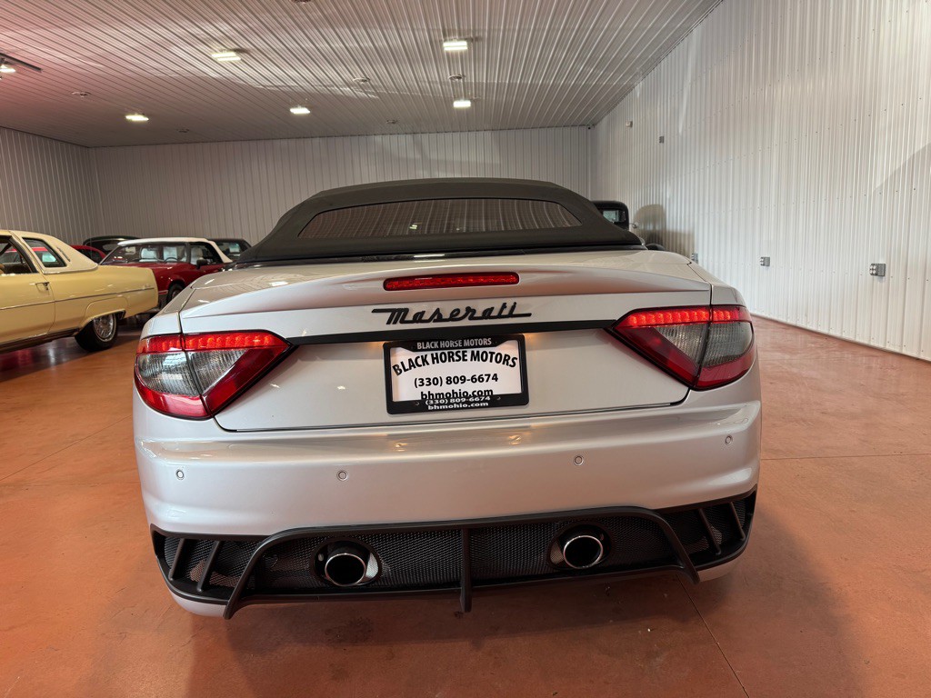 2016 Maserati GranTurismo Image 10