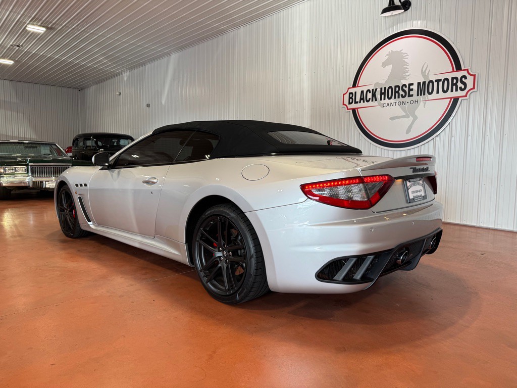 2016 Maserati GranTurismo Image 12