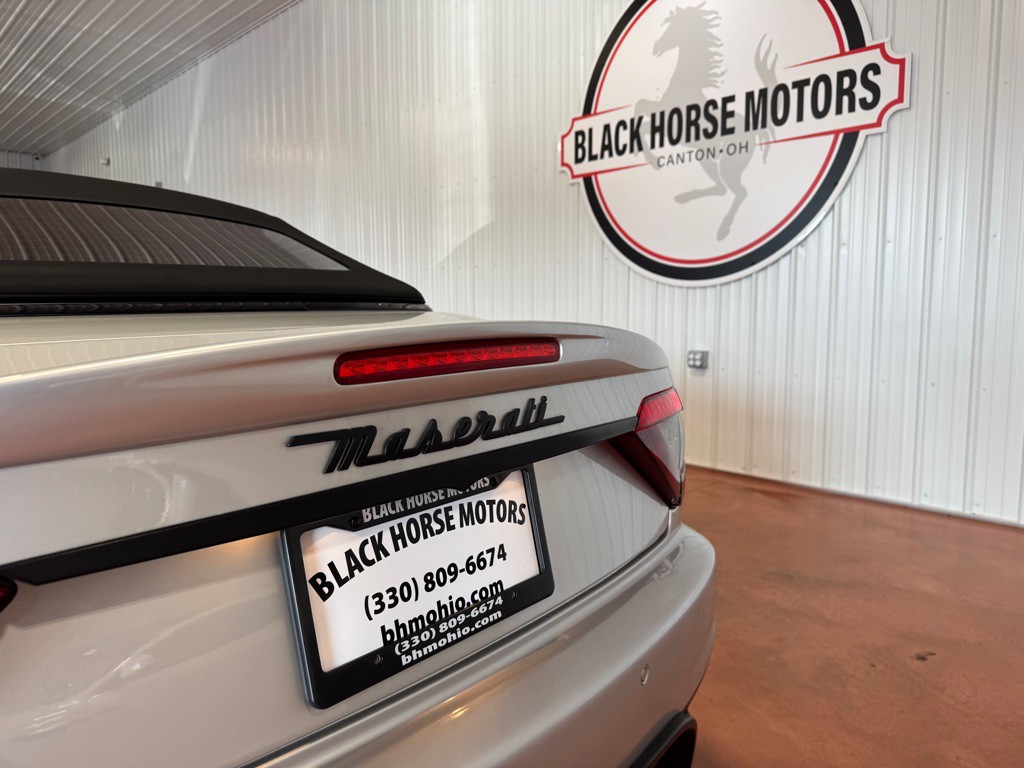2016 Maserati GranTurismo Image 13