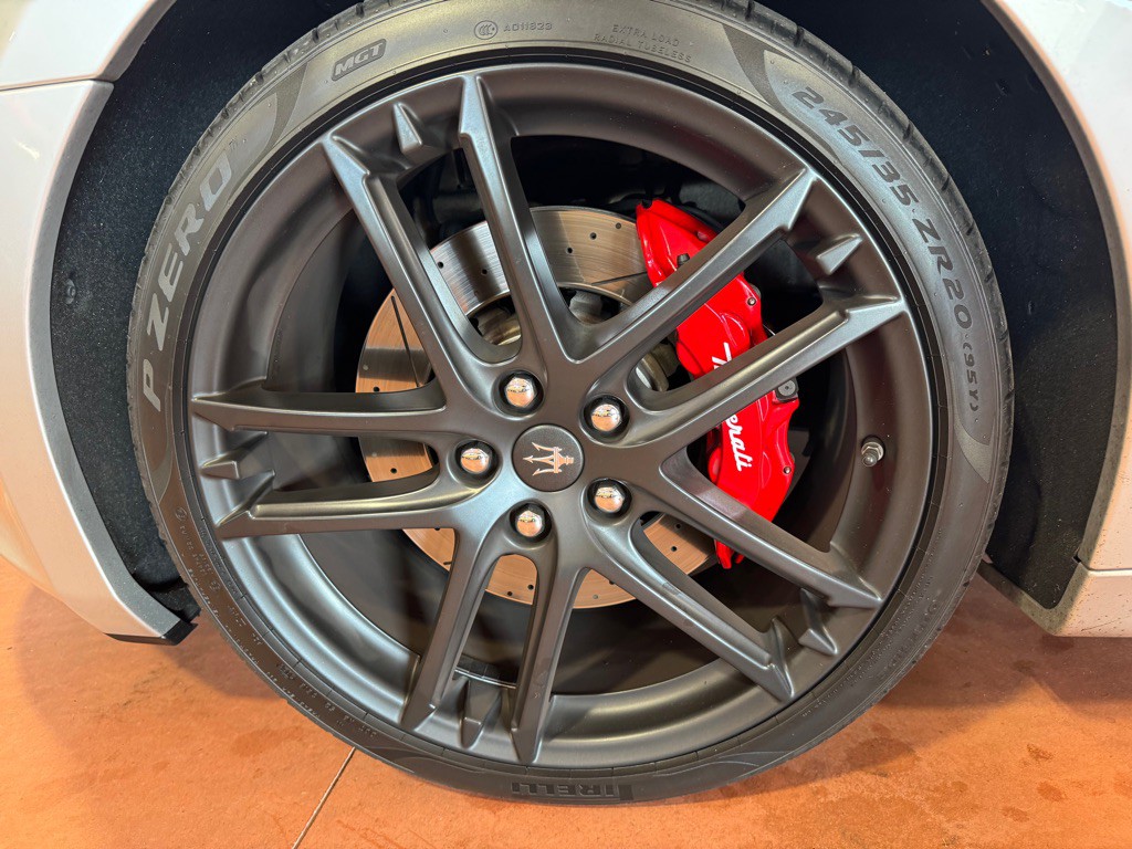 2016 Maserati GranTurismo Image 15