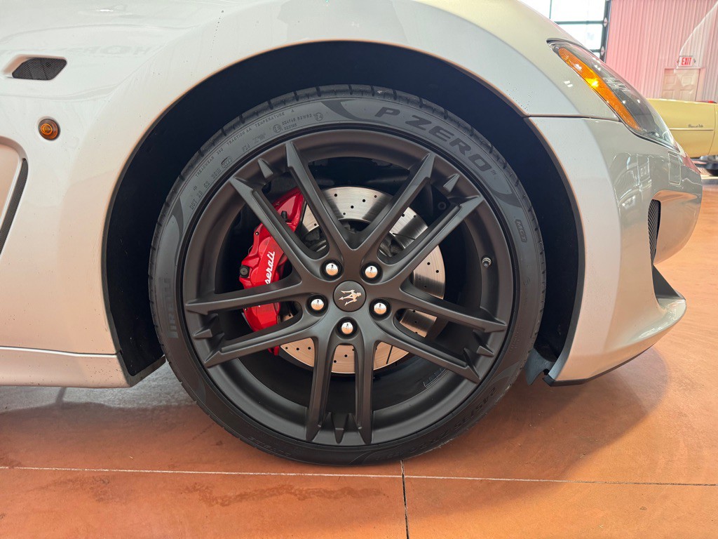 2016 Maserati GranTurismo Image 16