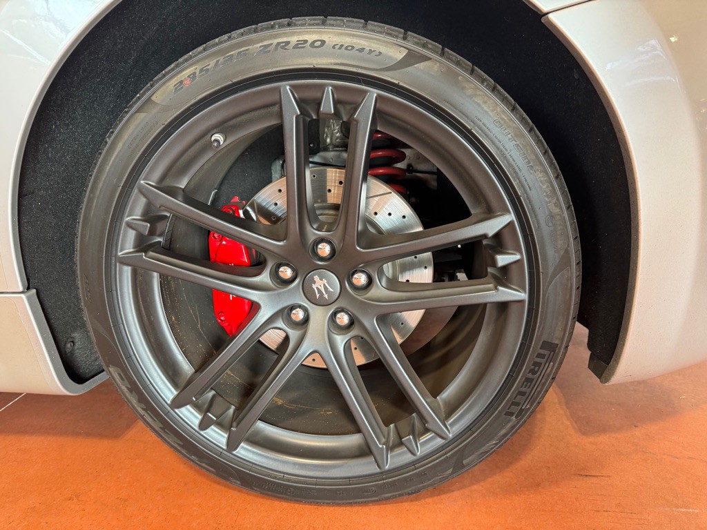 2016 Maserati GranTurismo Image 18