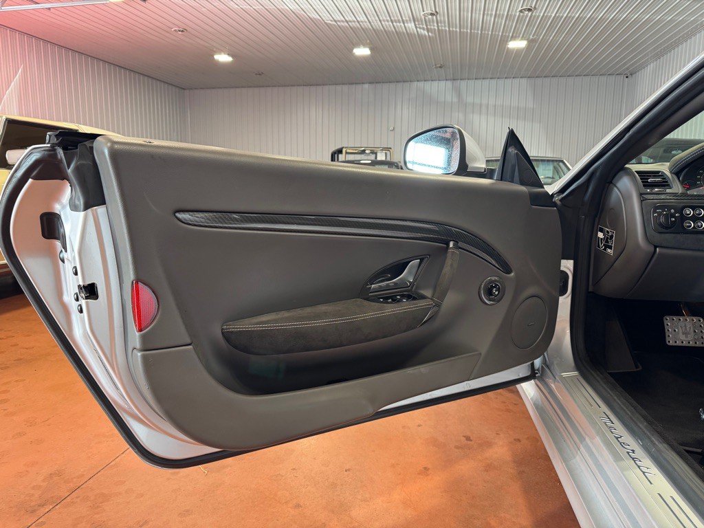 2016 Maserati GranTurismo Image 19