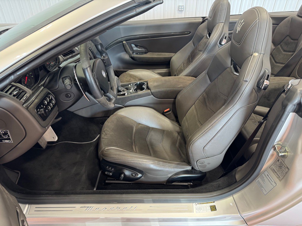 2016 Maserati GranTurismo Image 20