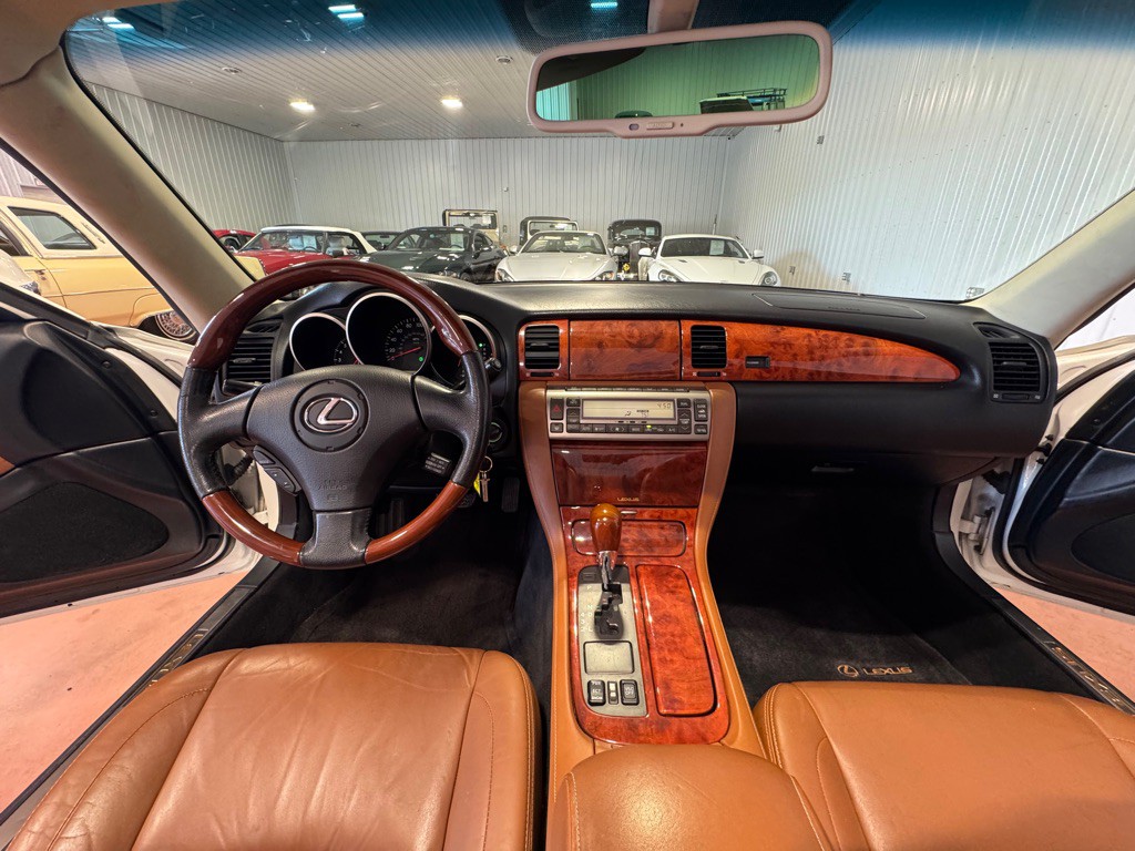 2003 Lexus SC Image 26