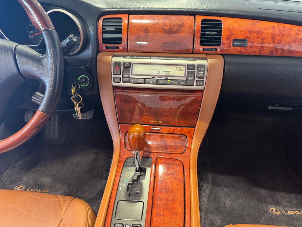 2003 Lexus SC Image 28