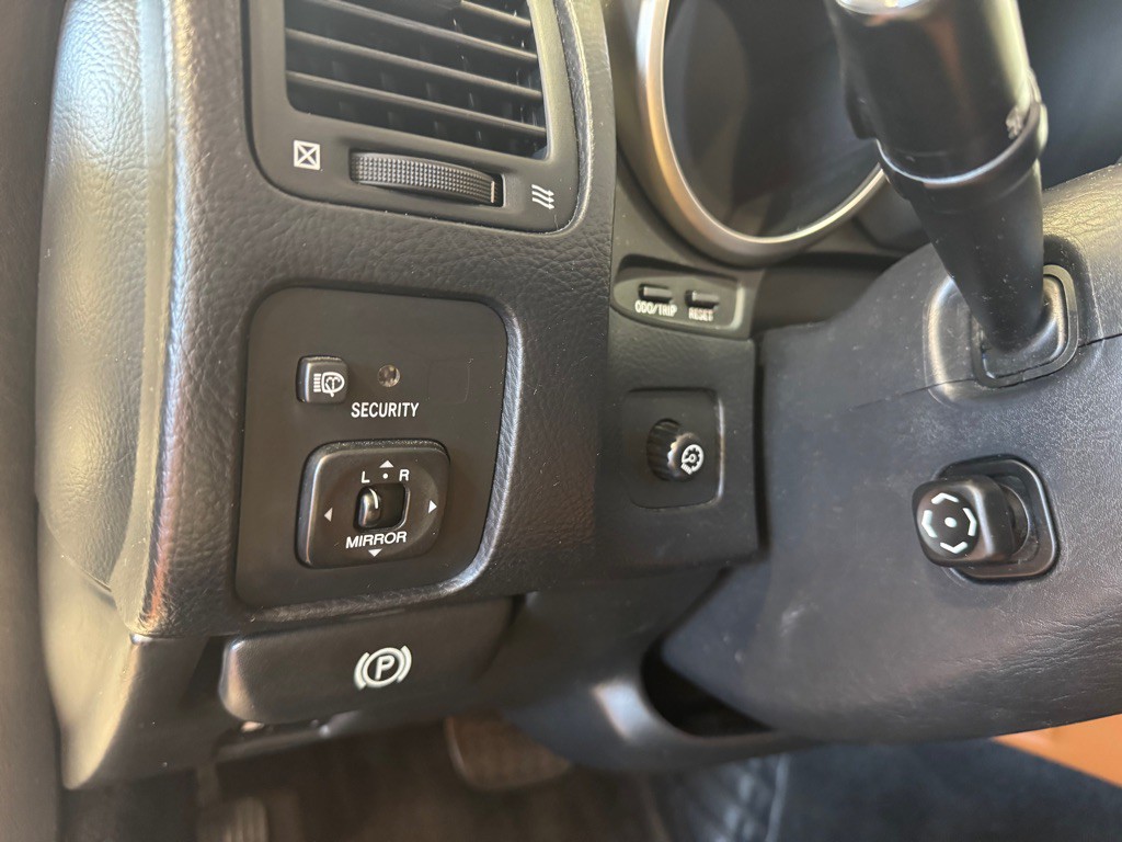 2003 Lexus SC Image 30