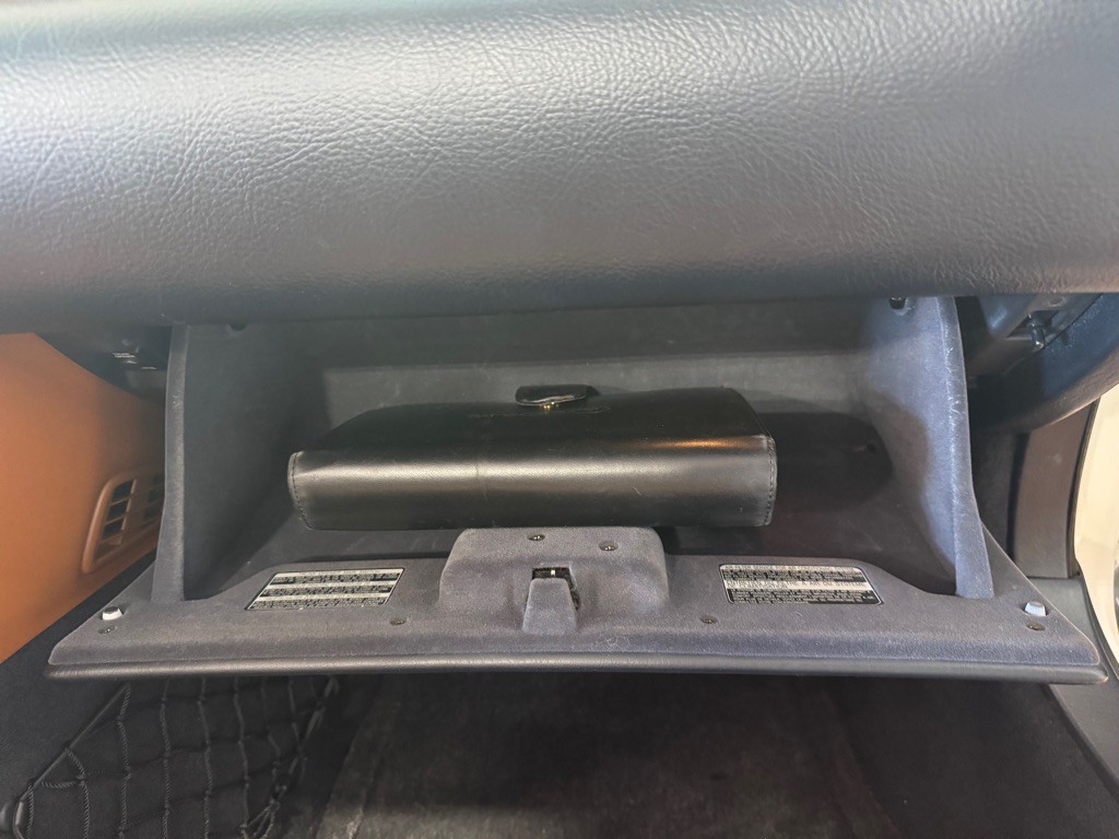 2003 Lexus SC Image 32