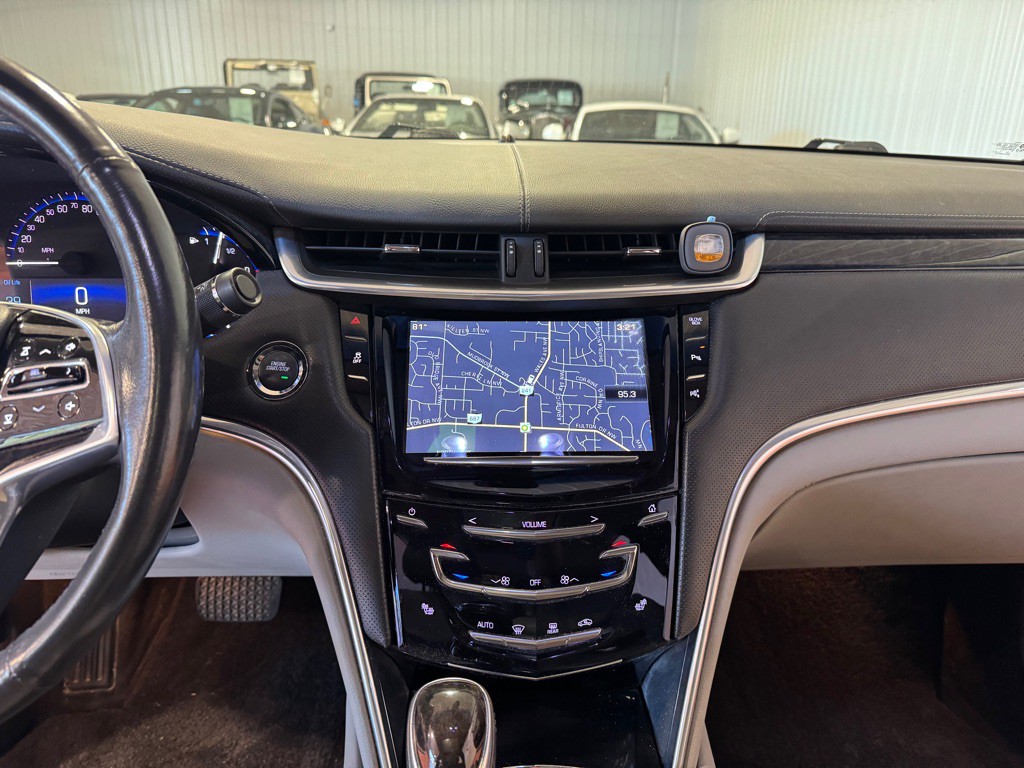 2014 Cadillac XTS Image 30