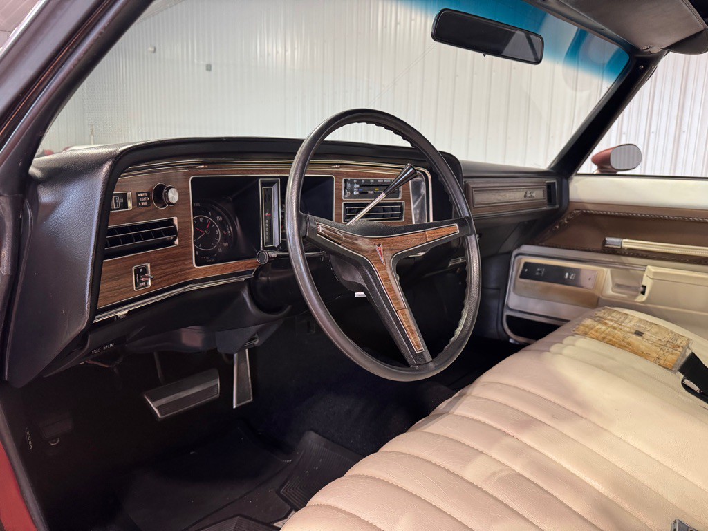 1973 Pontiac Grandville Image 18