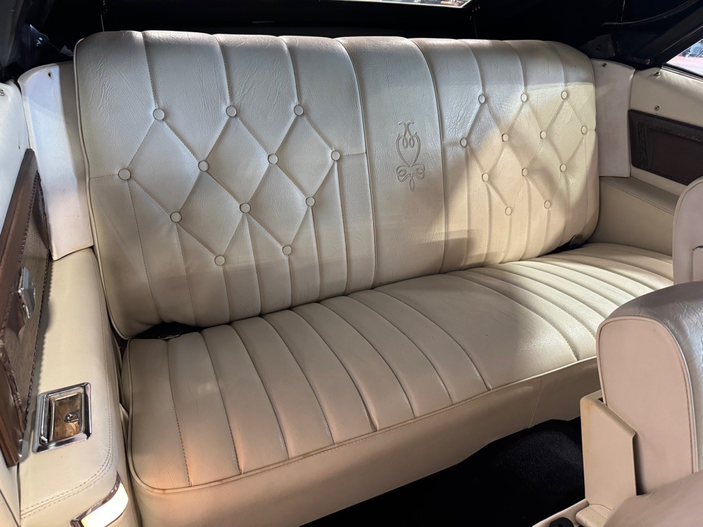 1973 Pontiac Grandville Image 25