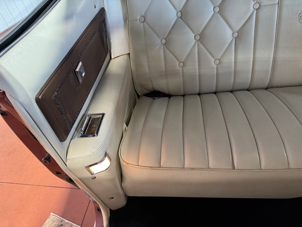 1973 Pontiac Grandville Image 26