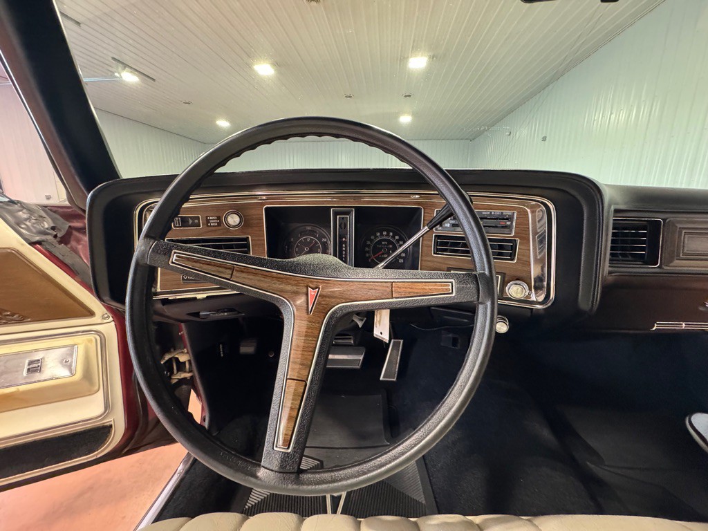 1973 Pontiac Grandville Image 28