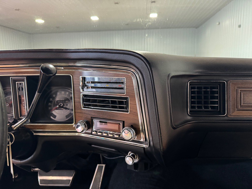 1973 Pontiac Grandville Image 29
