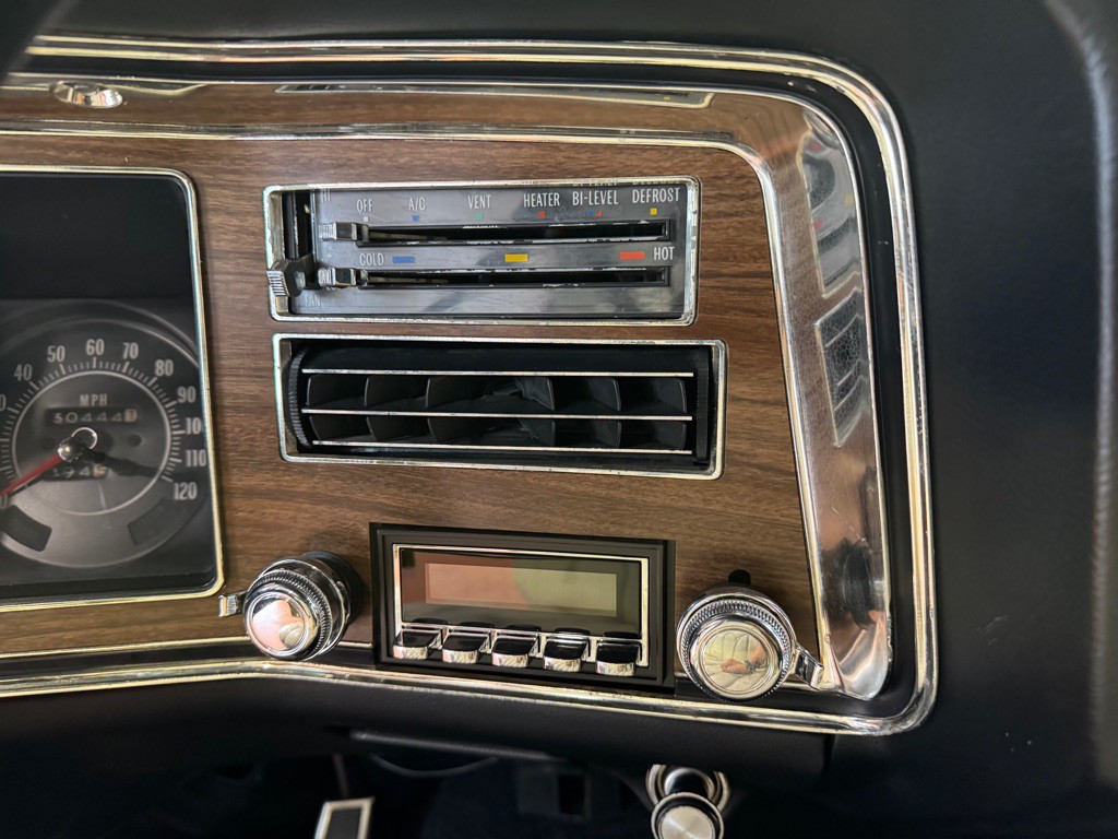 1973 Pontiac Grandville Image 30