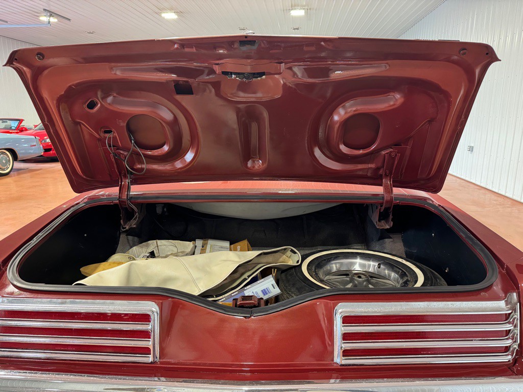 1973 Pontiac Grandville Image 37