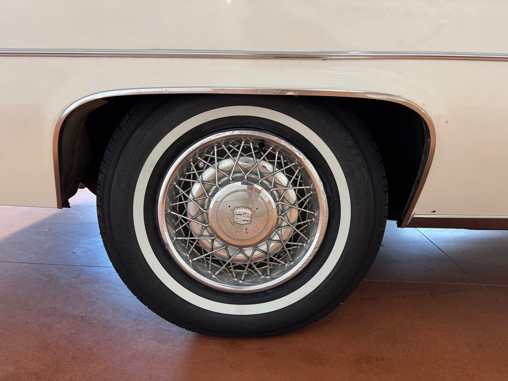 1977 Cadillac DeVille Image 11