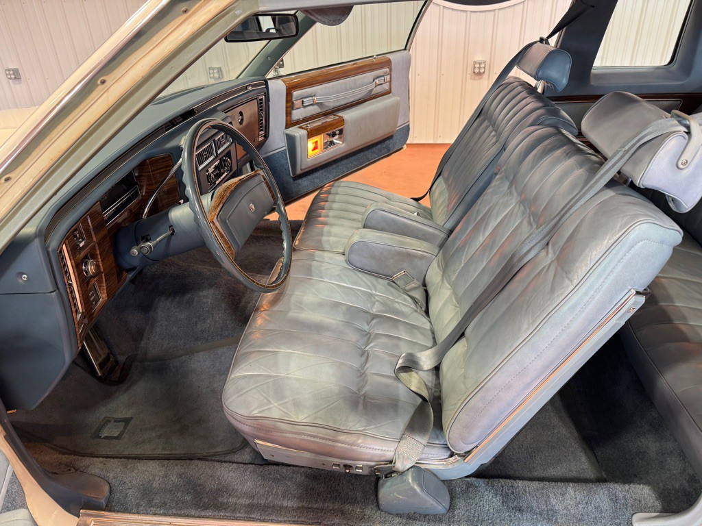 1977 Cadillac DeVille Image 16