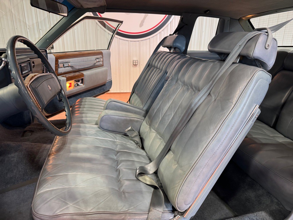 1977 Cadillac DeVille Image 17