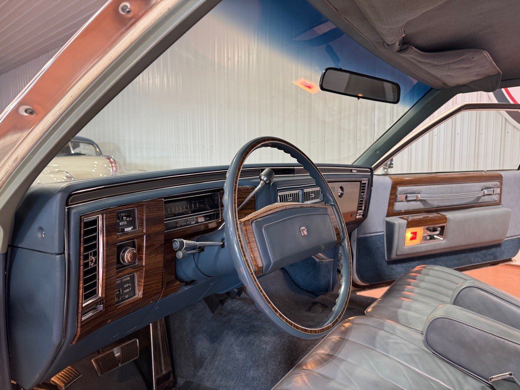 1977 Cadillac DeVille Image 18