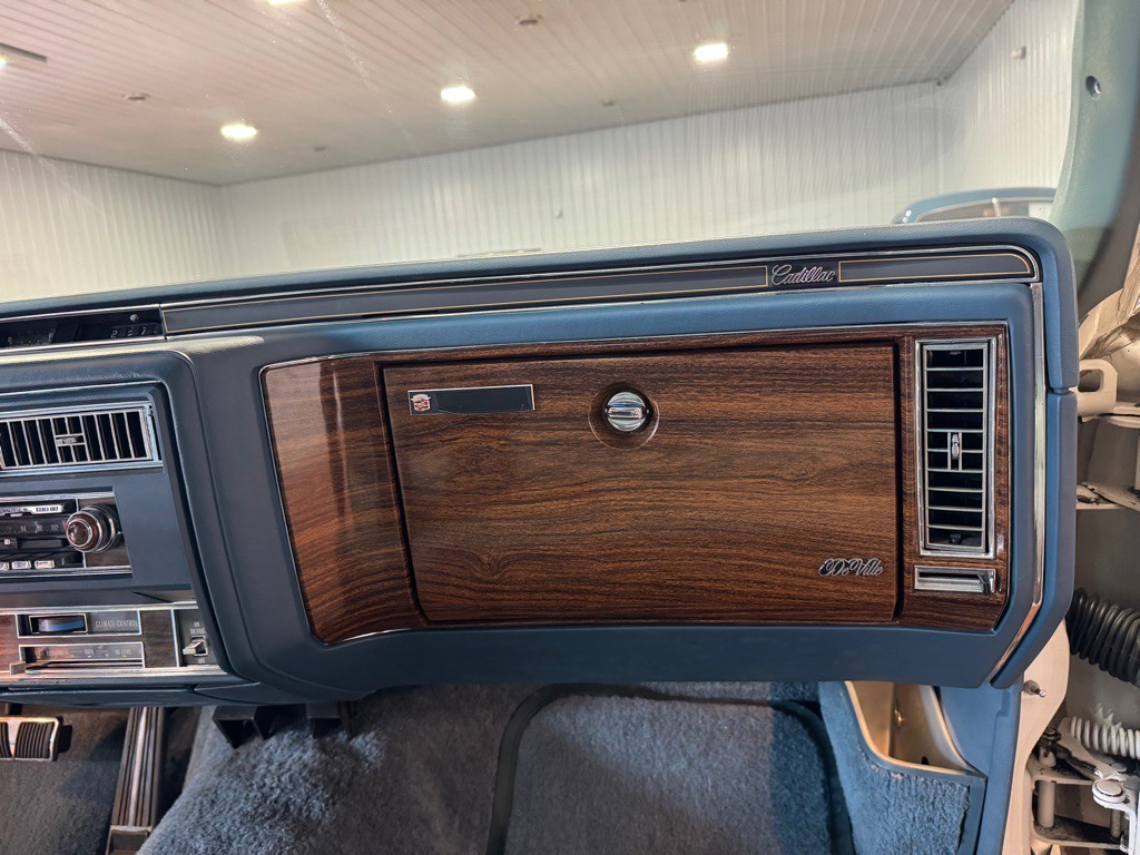 1977 Cadillac DeVille Image 29