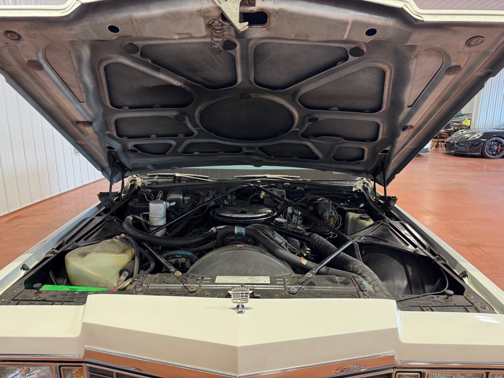1977 Cadillac DeVille Image 35