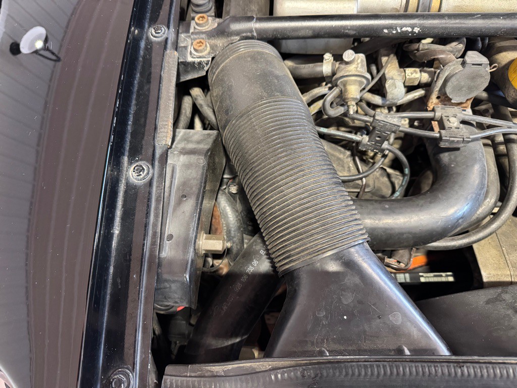 1986 Porsche 928 Image 40