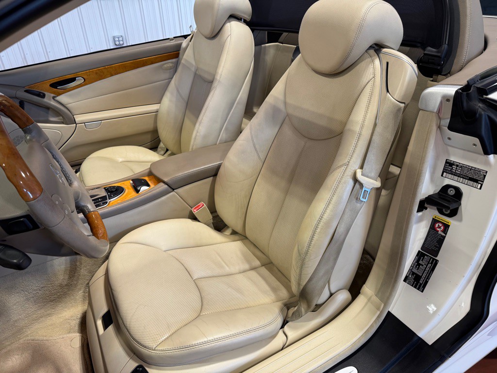 2005 Mercedes-Benz SL-Class Image 20