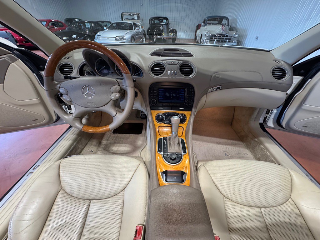 2005 Mercedes-Benz SL-Class Image 27