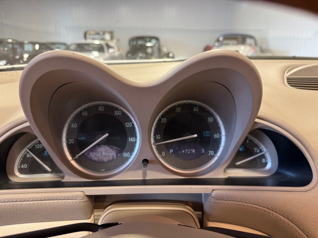 2005 Mercedes-Benz SL-Class Image 31