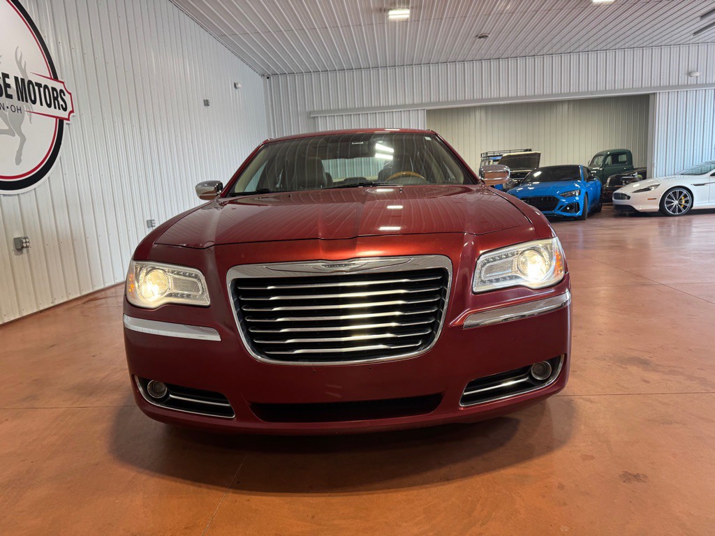 2012 Chrysler 300 Image 5