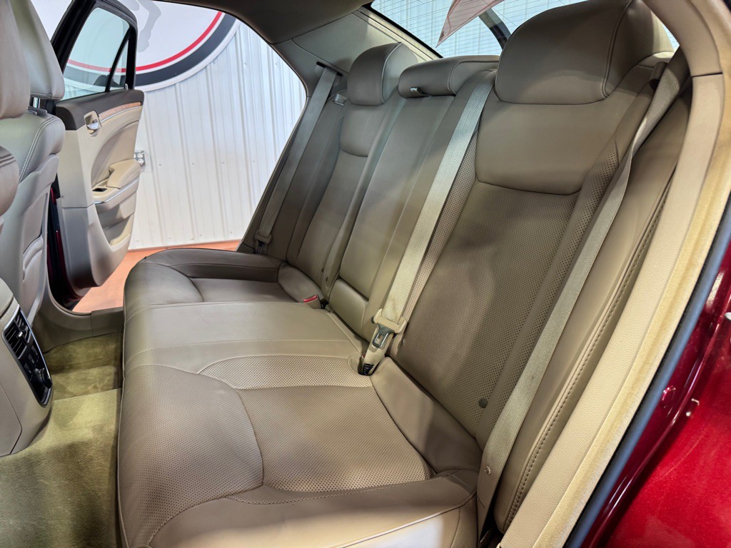 2012 Chrysler 300 Image 21