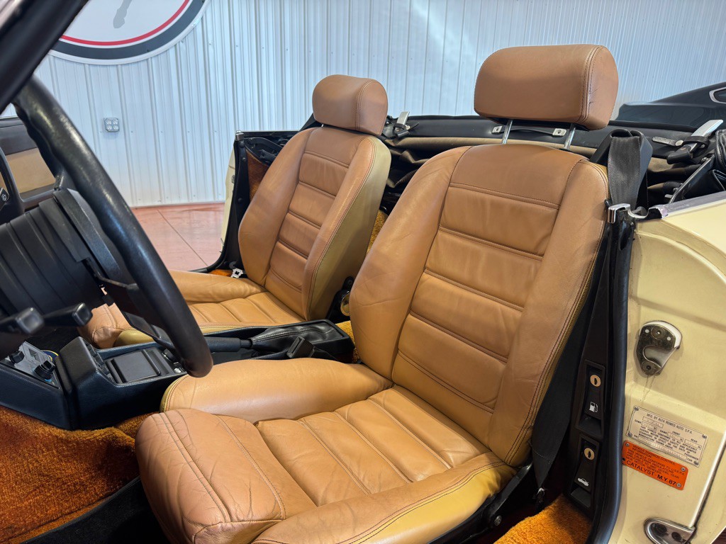 1987 Alfa Romeo Spider Image 18