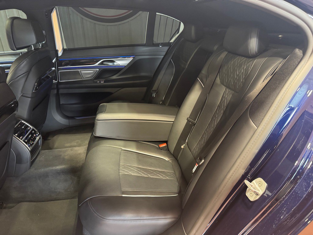 2021 BMW 7 Series Image 22