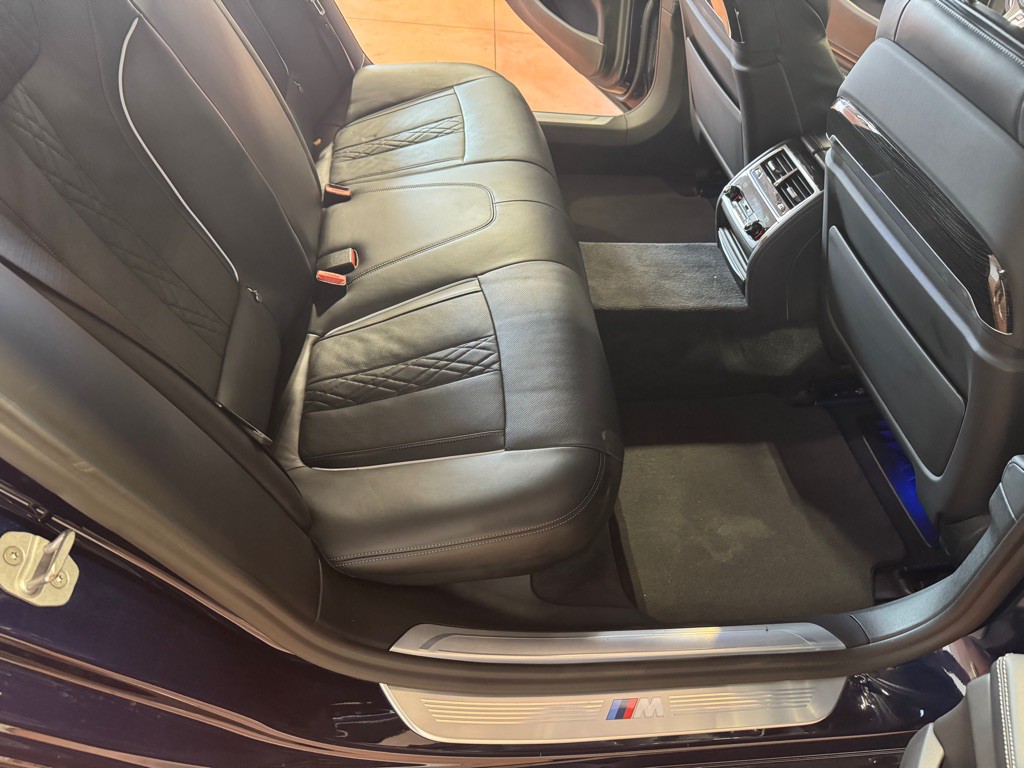 2021 BMW 7 Series Image 27