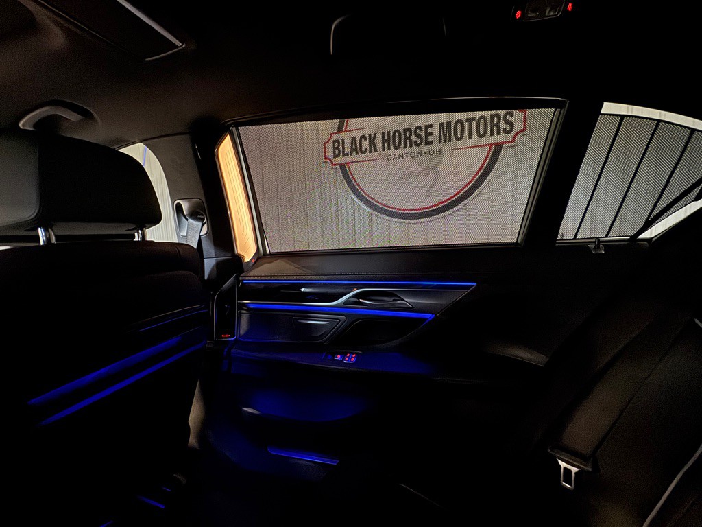 2021 BMW 7 Series Image 37