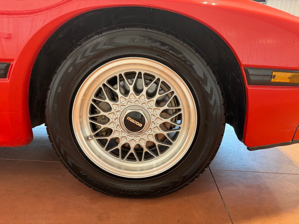 1988 Mazda RX-7 Image 17
