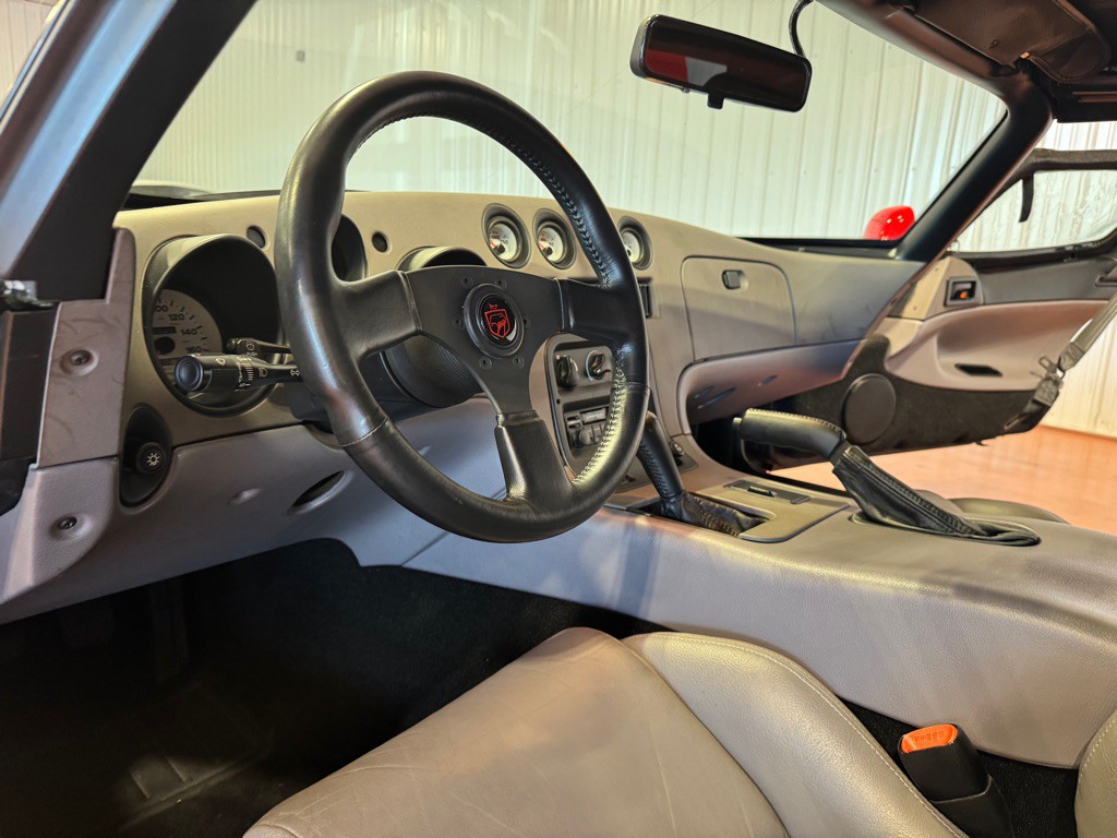 1994 Dodge Viper Image 30