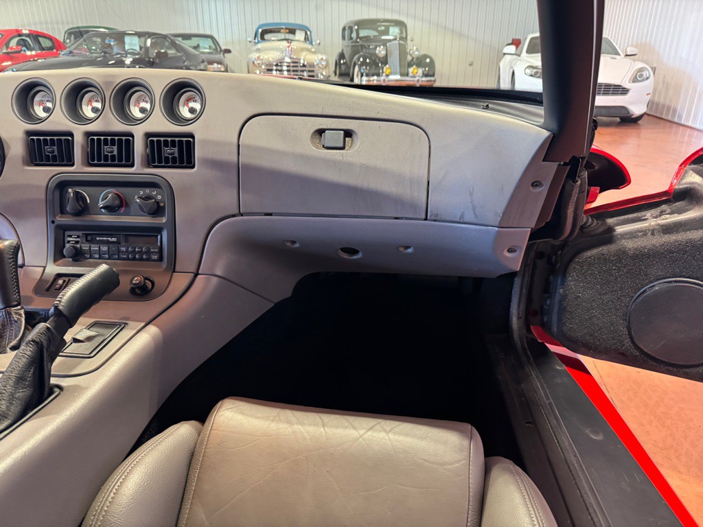 1994 Dodge Viper Image 35